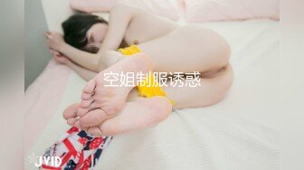 【新片速遞】&nbsp;&nbsp; 商场一路跟踪抄底吊带裙美女❤️竟然没有穿内裤肥美的鲍鱼不停的晃动[800M/MP4/11:37]